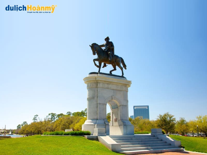 8_cong-vien--Sam-Houston