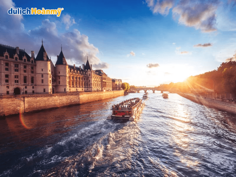 dong-song-seine