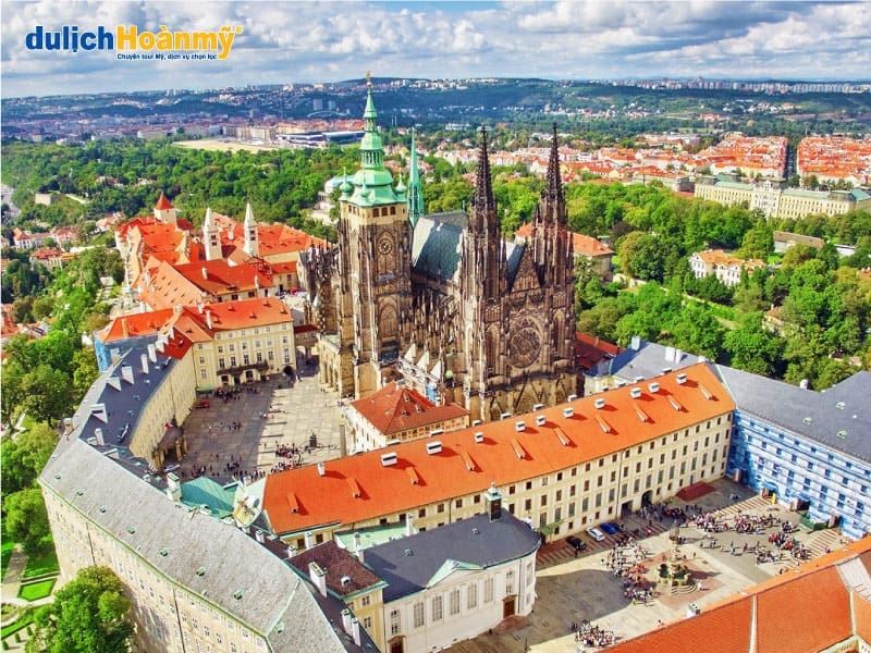 lau-dai-prague-castle