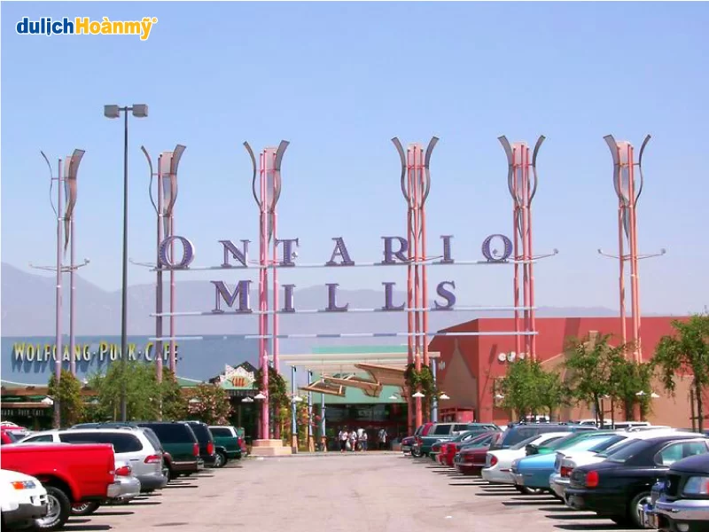 ontario-mills-outlet-1