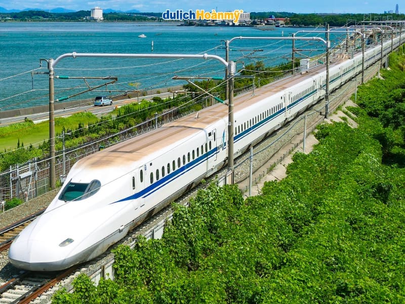 tàu-điện-cao-tốc-Shinkansen